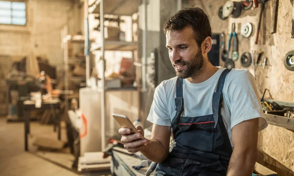 Does Selling Online Make Sense for Hyperlocal Businesses?